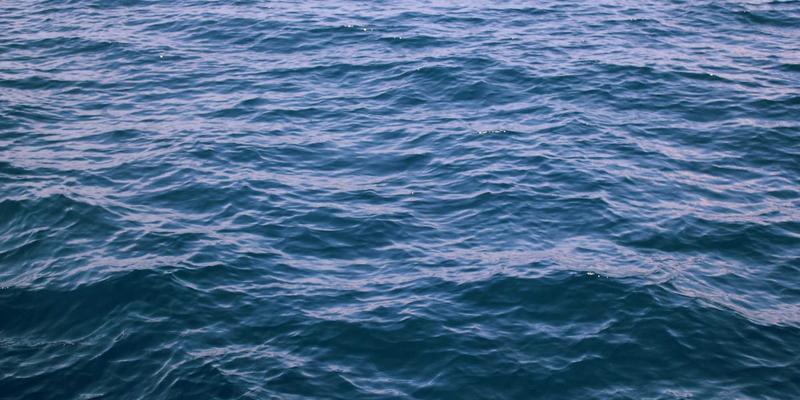 B2C与B2B电商革命：如何利用人工智能和聊天机器人（如51F2F）重塑客户服务效率